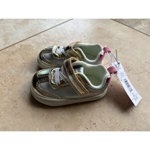 Carter’s Shoes Size 3